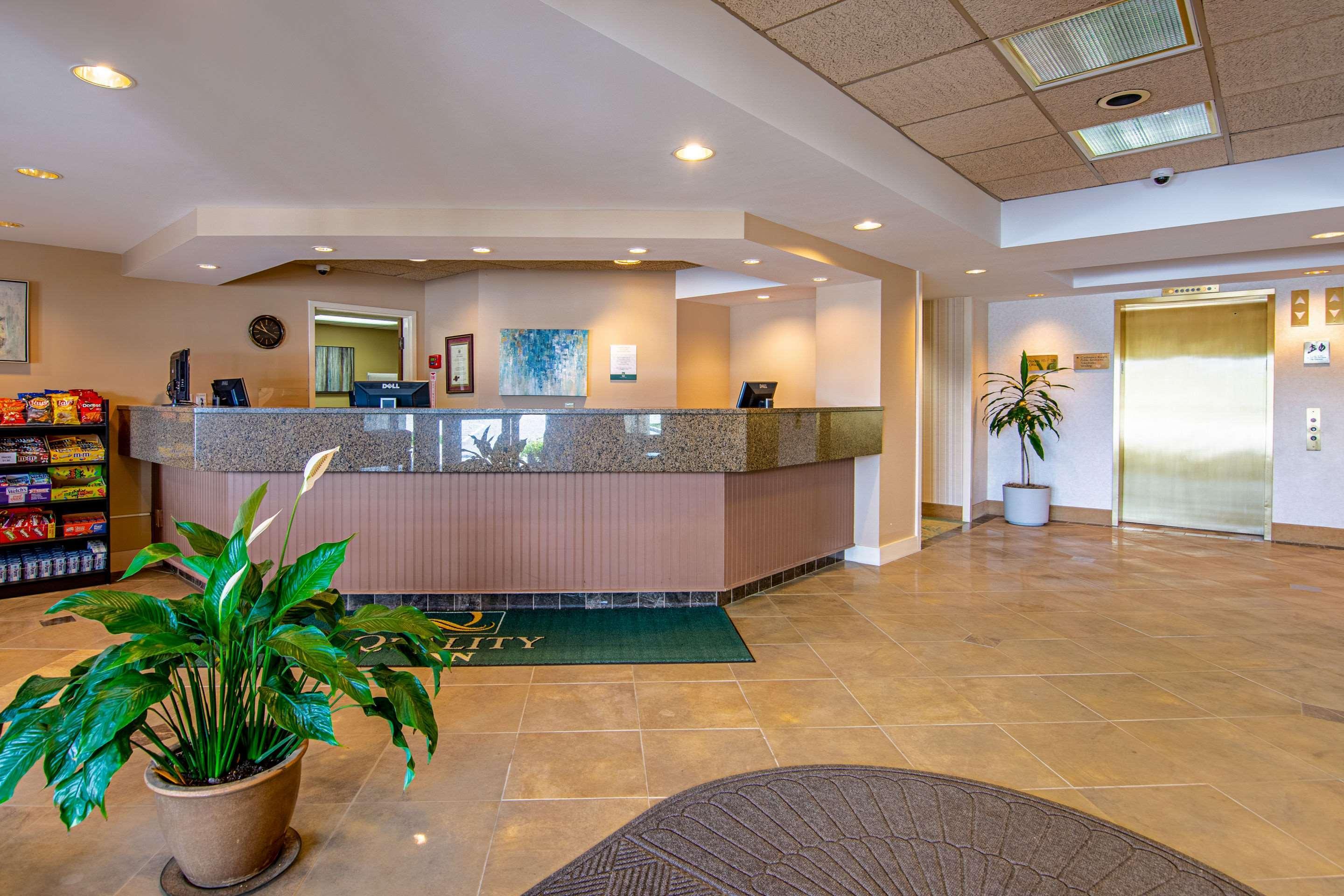 Quality Inn Portsmouth Extérieur photo